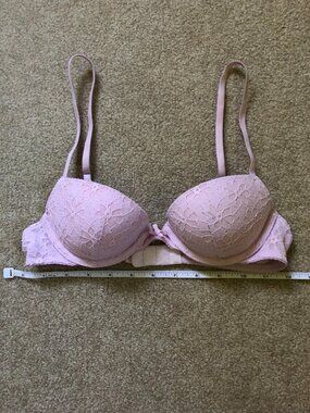Gilly Hicks Lightly Lined Demi Bra